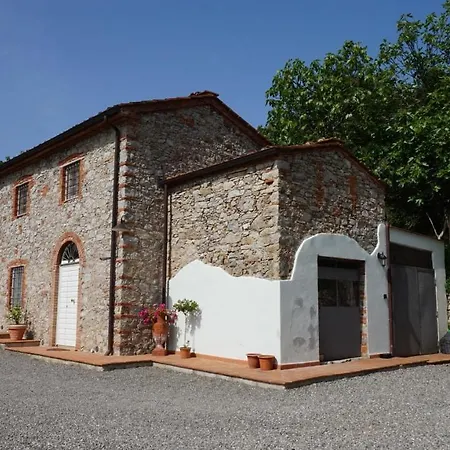 Agriturismo Le Vallilunghe Apartment *